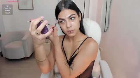 Dafne online show from November 8, 7:30 pm