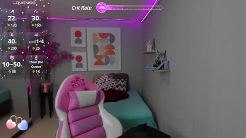 Snapshot of dafne_huges chatting on December 16, 7:54 pm dafne huges online show from December 16, 7:54 pm