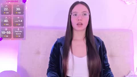 Dafne  online show from March 13, 1:45 pm