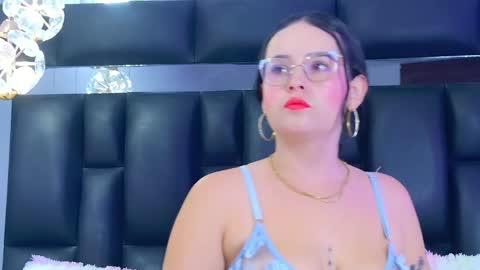 Dahiana online show from April 10, 11:49 am