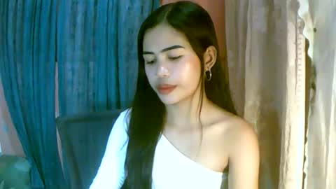 Im Dahlia online show from March 28, 10:59 am