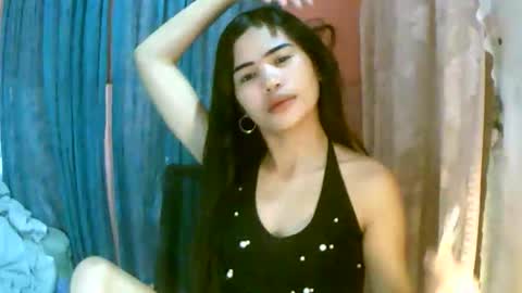 Im Dahlia online show from April 5, 12:04 pm