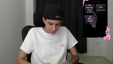 lorena online show from December 20, 11:31 pm