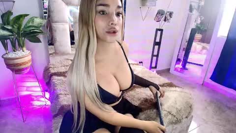 dahnia_cruz online show from November 26, 3:46 pm