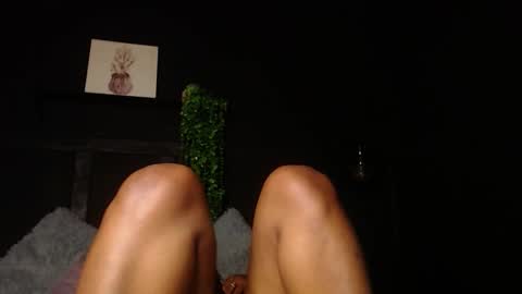 DAHYAN online show from November 15, 4:52 pm