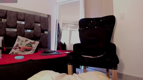 Snapshot of daila_jonnes chatting on December 18, 9:29 pm D A I L A online show from December 18, 9:29 pm