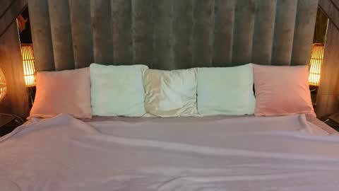 daisydelight_ online show from September 12, 8:27 pm