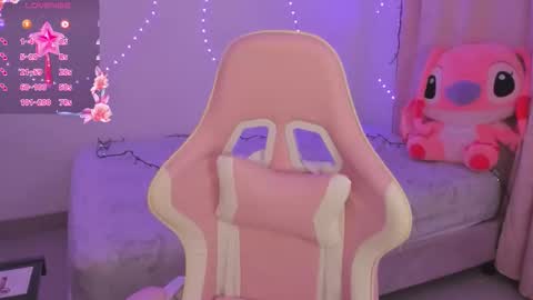 Snapshot of dakoota_luv chatting on September 9, 10:59 am dakoota_luv online show from September 9, 10:59 am