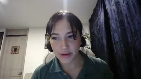 IG  dakotasofiaa online show from January 18, 2:58 am