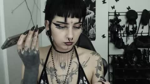 dakota online show from November 12, 2:20 am