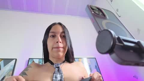 Dakota online show from April 11, 2:54 pm