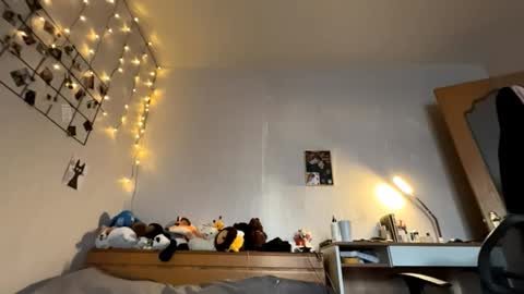 dalenebruno online show from March 29, 4:11 am