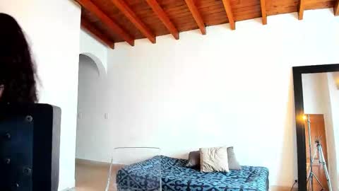 Almendra online show from February 21, 8:09 pm