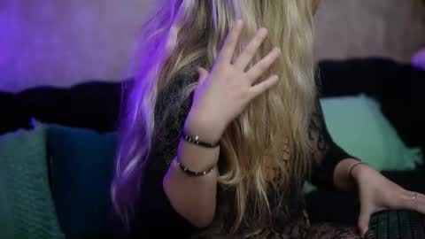  Dalia  online show from April 15, 8:20 pm