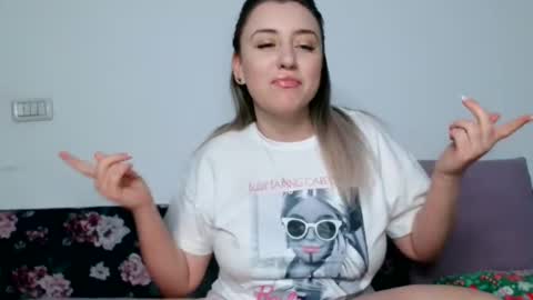 Maria online show from April 16, 9:03 pm