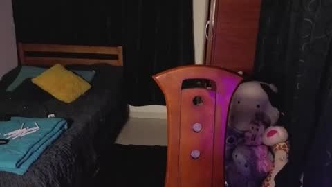 lissa online show from April 15, 1:50 am