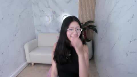 dani_tf online show from February 5, 2:42 pm