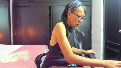 Snapshot of daniela_xue chatting on February 26, 8:35 pm lorena online show from February 26, 8:35 pm