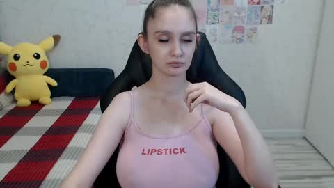 Daniella Martin online show from April 12, 11:17 pm