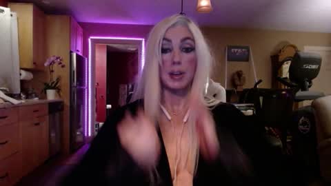 DanikaWhite69 online show from October 23, 9:48 am