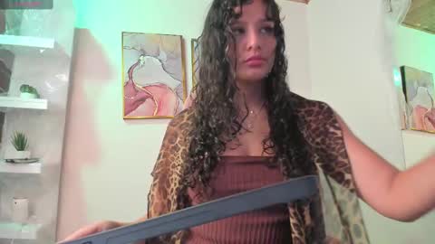 Danna Lovs online show from March 3, 12:31 pm