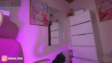 Danna Lovs online show from October 7, 5:39 pm