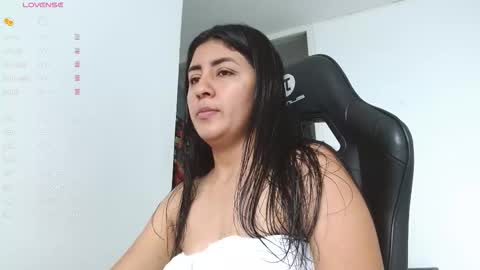 Danna online show from November 13, 9:25 pm