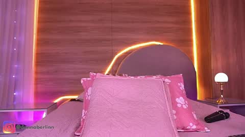 Danna Berlin  online show from March 7, 8:38 pm