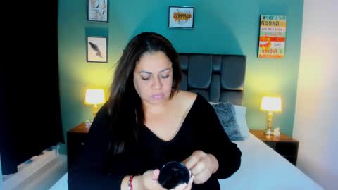 Hilary online show from November 3, 12:36 am