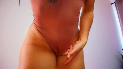 Danna Wells online show from April 1, 3:31 pm