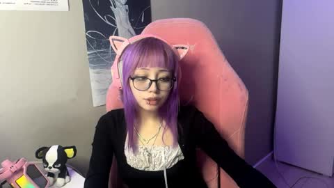 danyelleeyermann online show from April 7, 3:03 pm