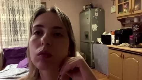 Monika online show from April 18, 7:07 pm