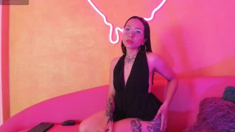 Daphne online show from March 13, 7:59 pm