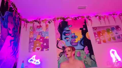 Daphne Madison online show from September 23, 10:30 pm