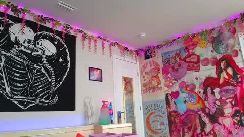 Daphne Madison online show from March 11, 2:29 pm