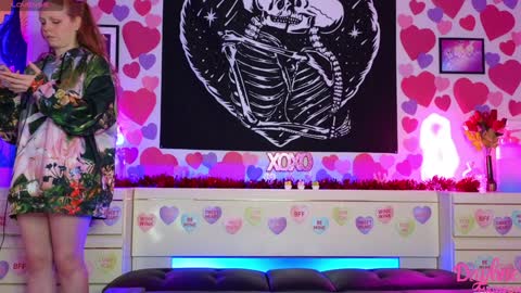 Daphne Madison online show from March 4, 5:13 pm