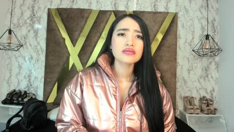 darana_taylor online show from January 2, 1:40 pm