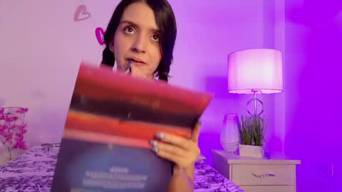 dark_angell77 online show from June 3, 2:33 pm