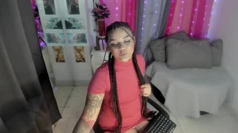 dark_flama online show from November 25, 5:04 pm