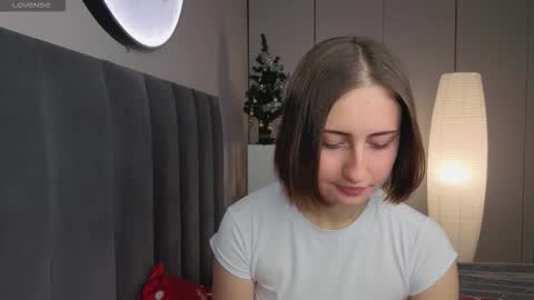 Emily online show from February 5, 7:11 am