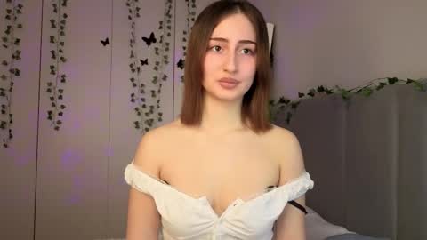 Emily online show from December 3, 7:11 am