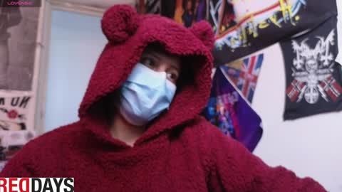 Snapshot of darkness_joones chatting on December 19, 7:40 pm Darkness online show from December 19, 7:40 pm