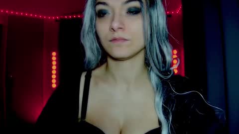 roseredgoddess online show from March 8, 4:05 am