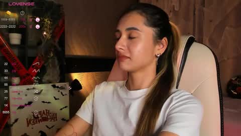 Belle online show from October 26, 4:52 am