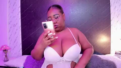  Darnell Queen online show from October 1, 3:33 am