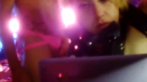 darnette_daisy online show from May 11, 8:49 am