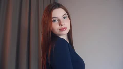 Louise online show from April 18, 10:20 pm