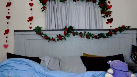 Dawn Willow online show from April 10, 8:37 pm