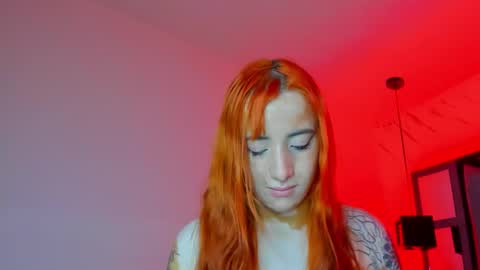 Snapshot of dayana_harlow2 chatting on February 5, 12:06 pm dayana_harlow2 online show from February 5, 12:06 pm