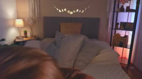 Moa . online show from March 24, 3:06 pm